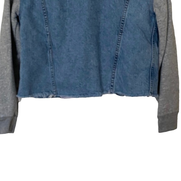 Levi's Ex-Boyfriend Hybrid Trucker Denim Jacket in Medium Wash, Size Small - Picture 6 of 14